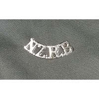 NZRB BADGES - SHOULDER TITLE SINGLE GILT METAL