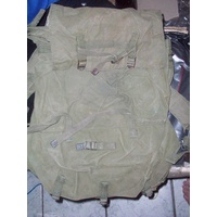 AUST LARGE PACK GREEN (NAM) USED CONDITION - VIETNAM ERA MAY HAVE SMALL REPAIRS/DAMAGE