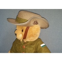 LITTLE DIGGER TEDDY BEAR 30CM - 4th INFANTRY BATTALION