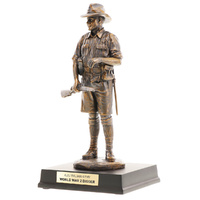 FIGURINES WW2 - DIGGER WITH SMLE 300mm