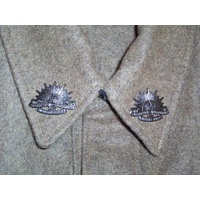 SMALL RISING SUN COLLAR/CAP BADGE - WW1 WW2 BLACK REPRODUCTION