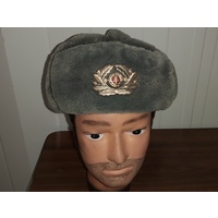 EAST GERMAN DDR WINTER CAP - OFFICER SIZE 56cm
