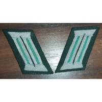 WW2 GERMAN ARMY COLLAR BADGES - DARK GREEN WIRE PAIR