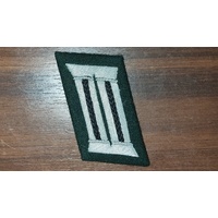 WW2 GERMAN ARMY COLLAR BADGE - DARK GREEN WIRE SINGLE SIDE