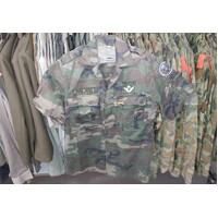 ROK SPECIAL FORCES SHIRT - WOODLANDS CAMO MED/LONG, S/S PVT 1ST CLASS, SF COMD, NECK FLAP IN-TACT