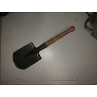 ENTRENCHING TOOL ROMANIAN VGC BLACK PAINTED HEAD