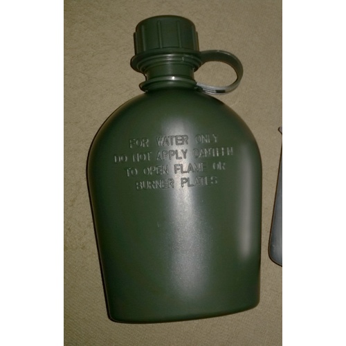 REPRODUCTION AUSTRALIAN CANTEENS & accessories GREEN PLASTIC