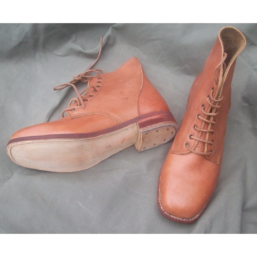 AIF BROWN LEATHER BOOTS [Size: 9 US] flat sole