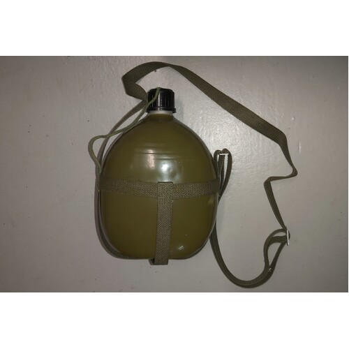 PLA CHINESE ARMY STYLE CANTEEN WITH CARRIER - REPRODUCTION