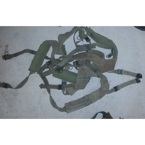 AUSTRALIAN ISSUE M1956 SUSPENDERS USED