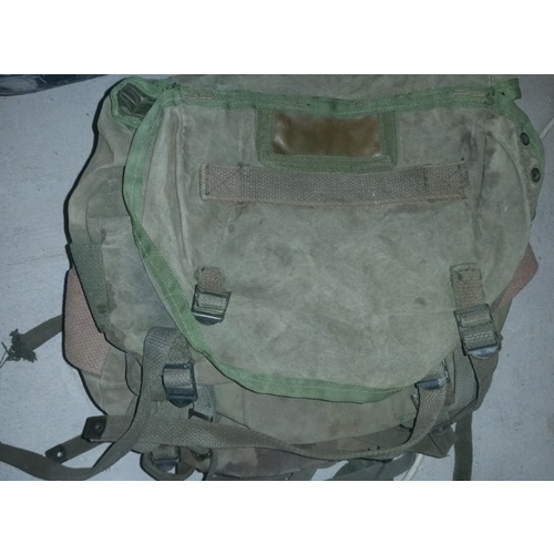 AUSTRALIAN M1956 BUM PACK COMBAT GREEN