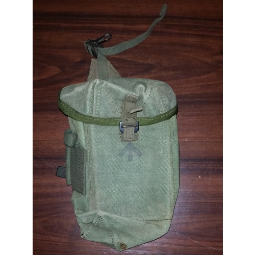 AUSTRALIAN 1967 AMMO POUCH LARGE