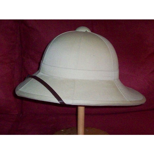 BRITISH WOLESLEY PITH HELMET